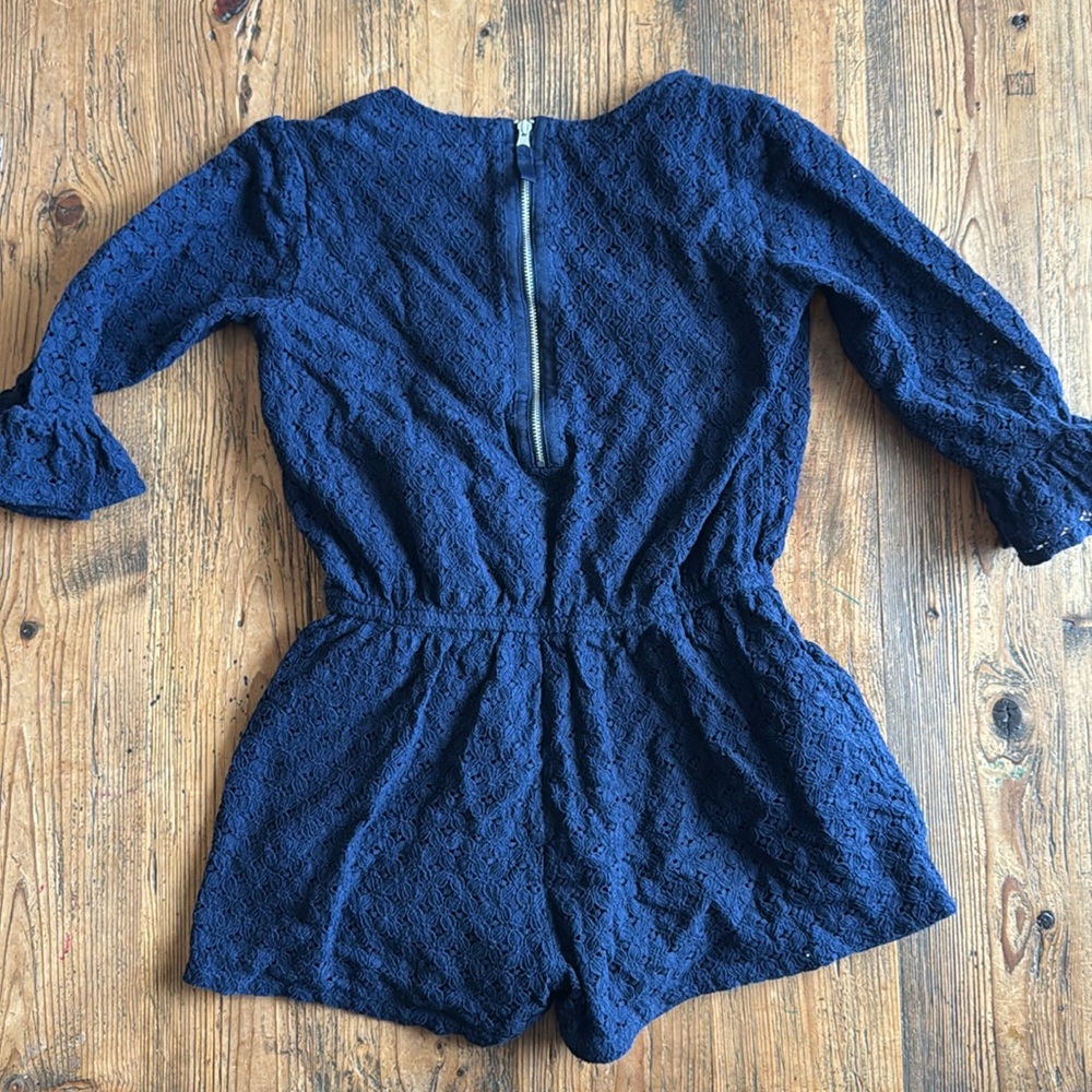 Gap Kids Girl's Navy Blue Lace Bell Sleeve Shorts Romper size L